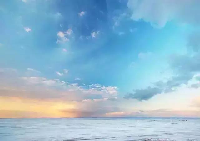 纪念中国共产党建党90周年红诗欣赏：面对鲜红的党旗 第1张
